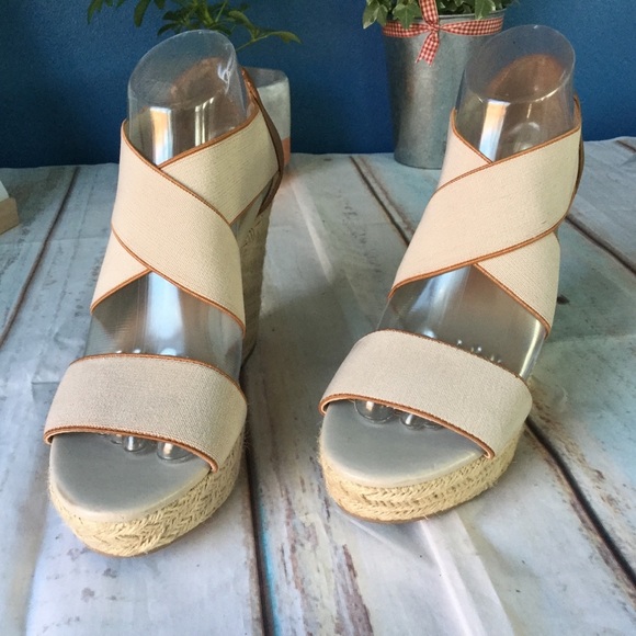 Mossimo Wedges Sandals - Picture 2 of 8